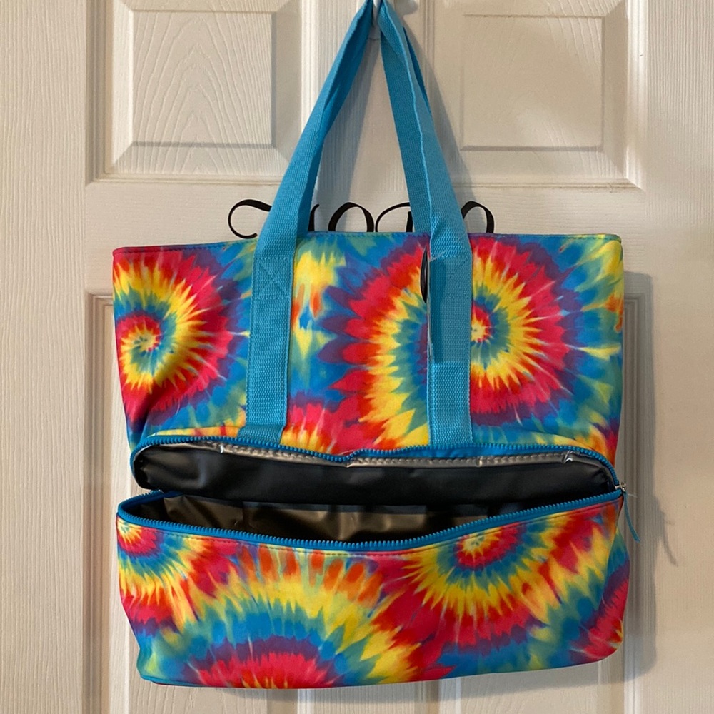 Insulated cooler bag